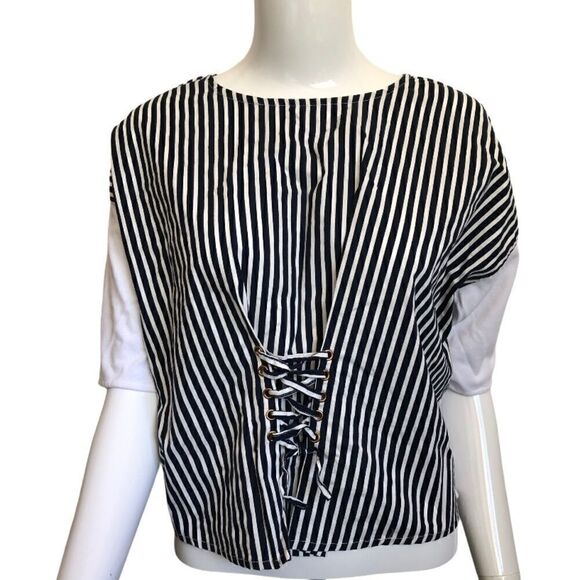 3/$25 WALTER BAKER Betina Mixed Media Blouse Top Size M - Picture 2 of 9